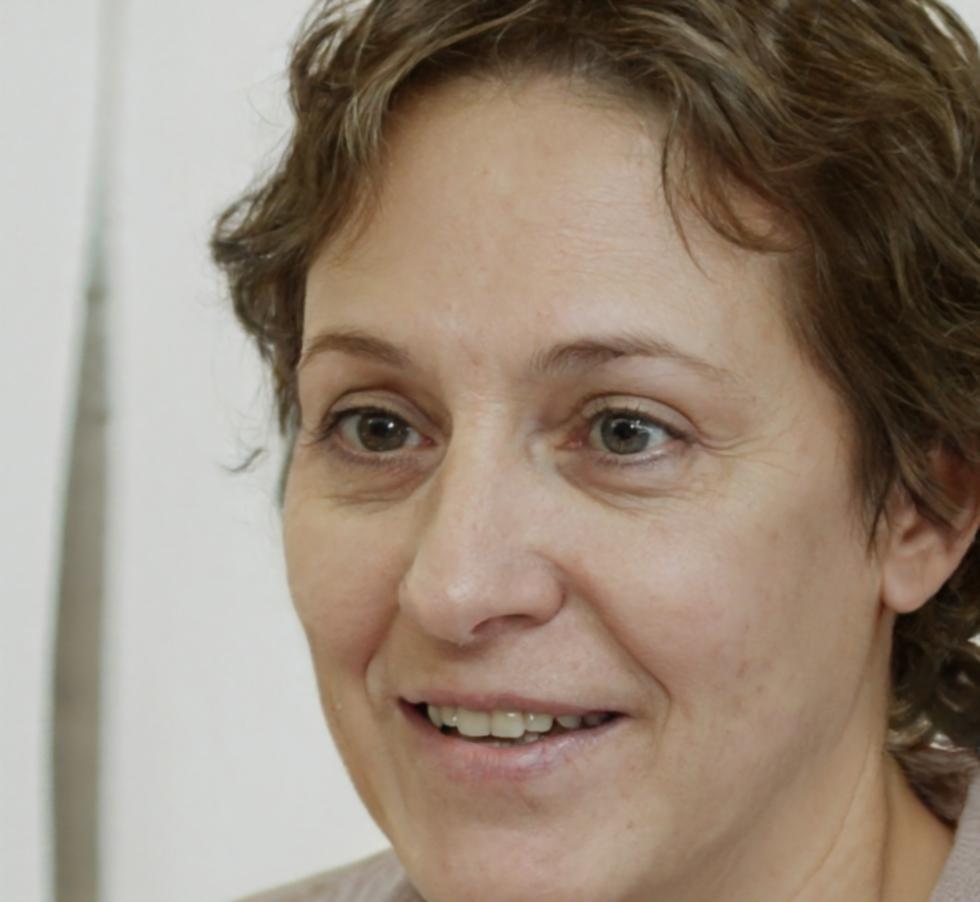 Portrait of instructor specializing in sector comparison techniques